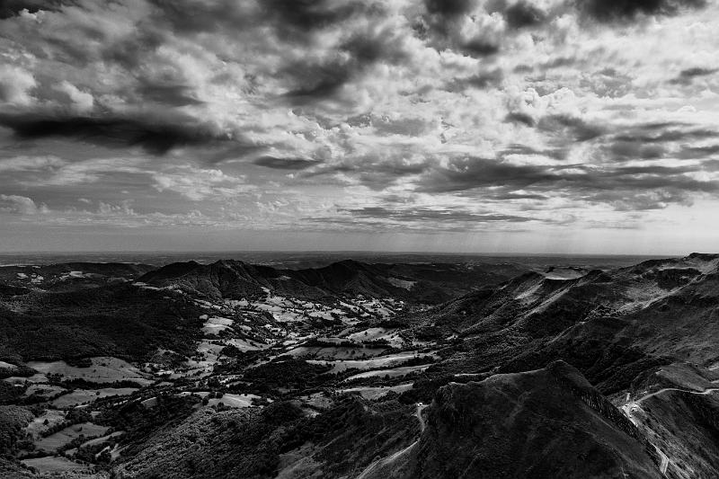 2017_08_07_Auvergne (0084_b-w).jpg - Puy Mary / Aout 2017